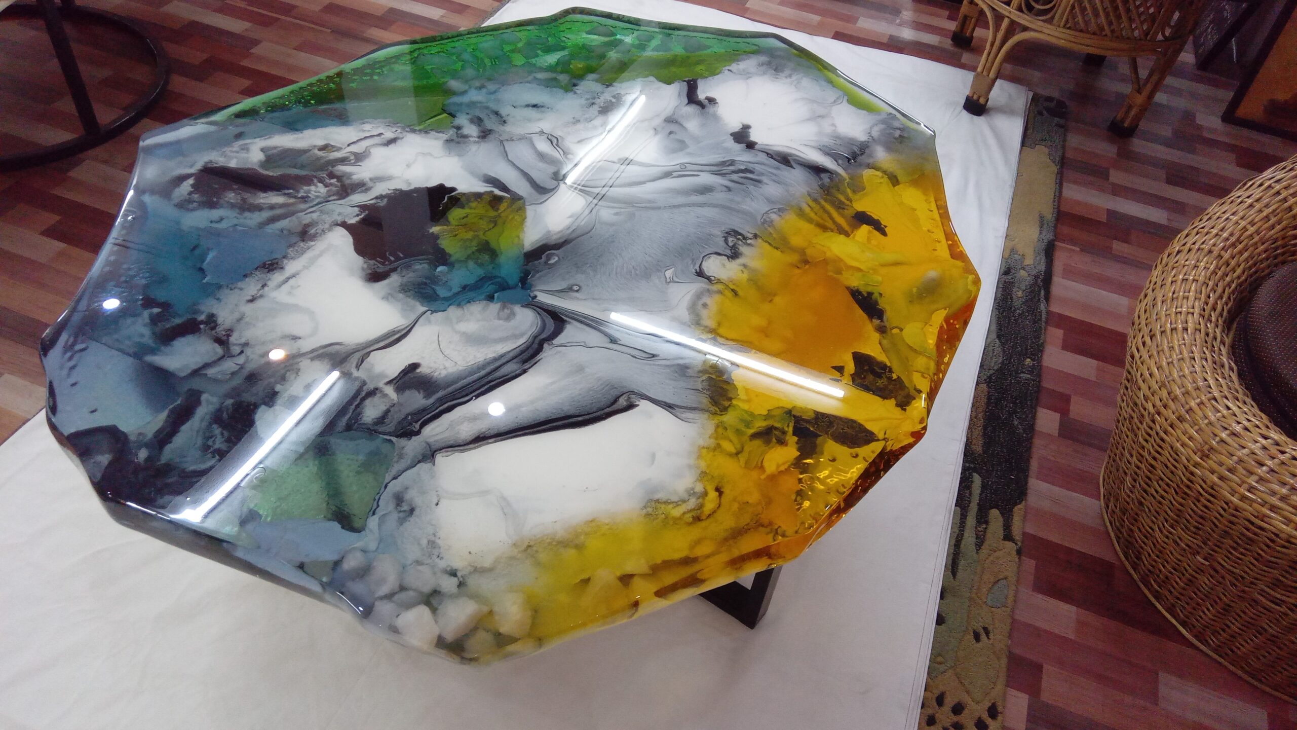 epoxy resin coffee table
