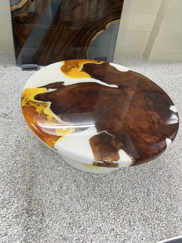 Buy Luxurious Handmade Round Resin Coffee Table - Image 4